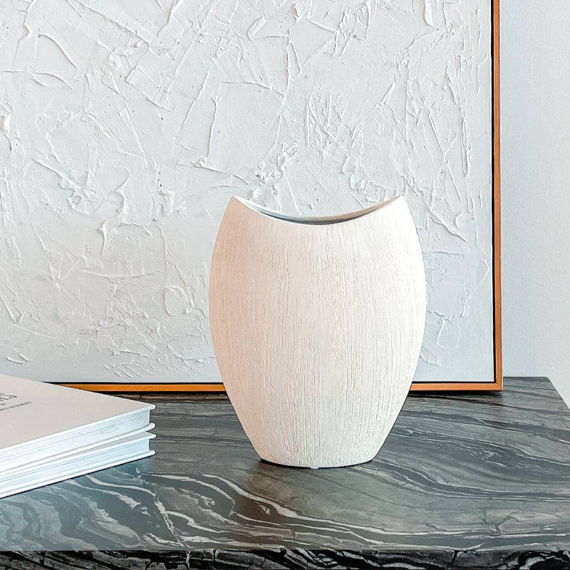 Ceramic centerpiece vase