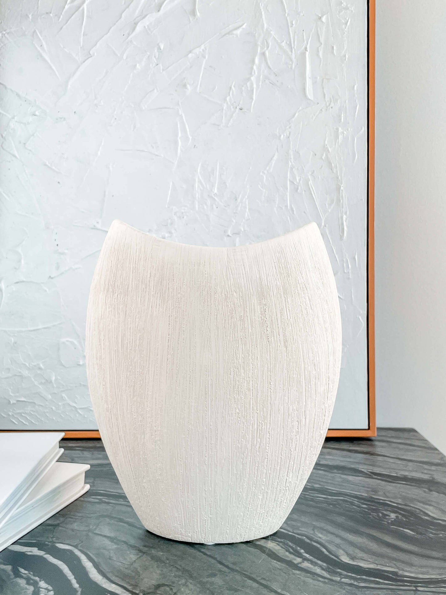 Ceramic centerpiece vase